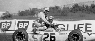 Illustration for article titled Vintage F1 photo dump #4